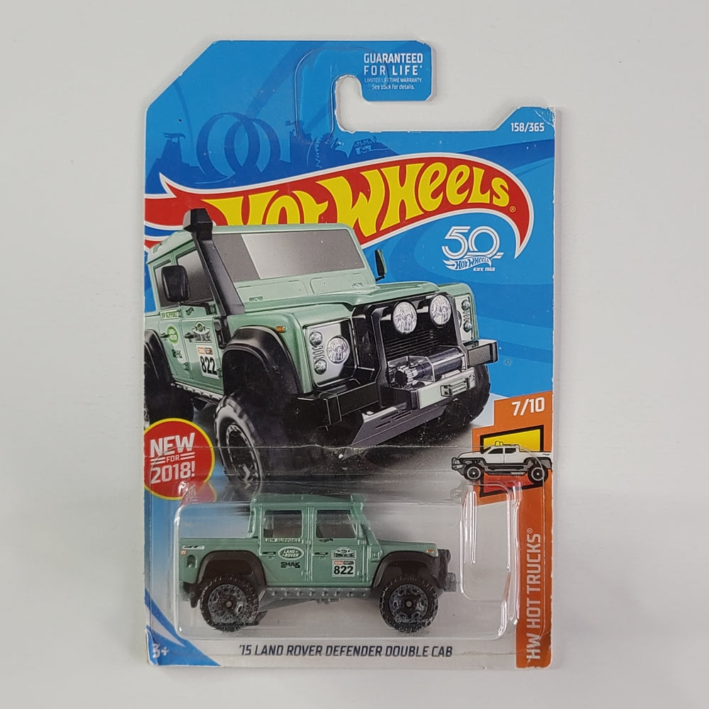 Hot Wheels - '15 Land Rover Defender Double Cab (Eggshell Green)