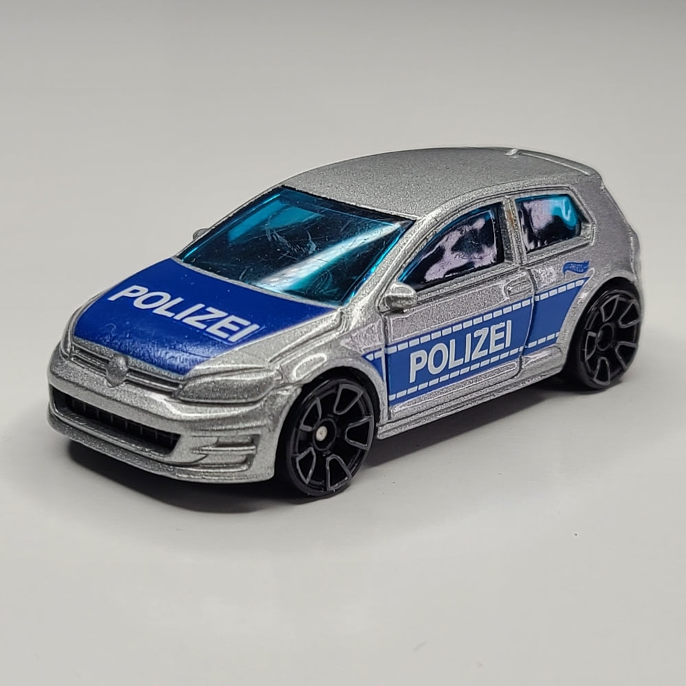 Volkswagen Golf MK7 (Silver)