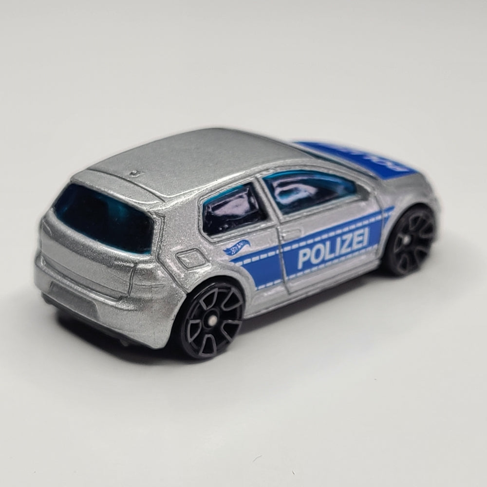 Volkswagen Golf MK7 (Silver)