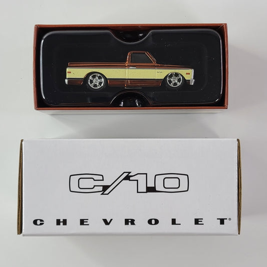 Hot Wheels - '69 Chevy C-10 (Spectraflame Root Beer Brown) [Red Line Club (2019) - #5821/12500]