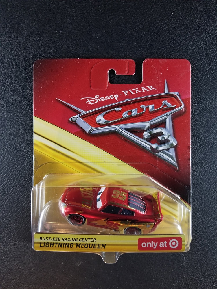 Cars 3: Rust-Eze Racing Center Lightning McQueen