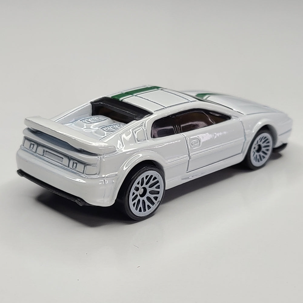 Lotus Espirit (White)