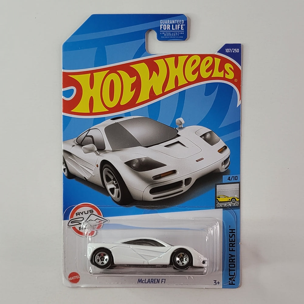 Hot Wheels - McLaren F1 (Marlboro White) [Best Buy Exclusive]