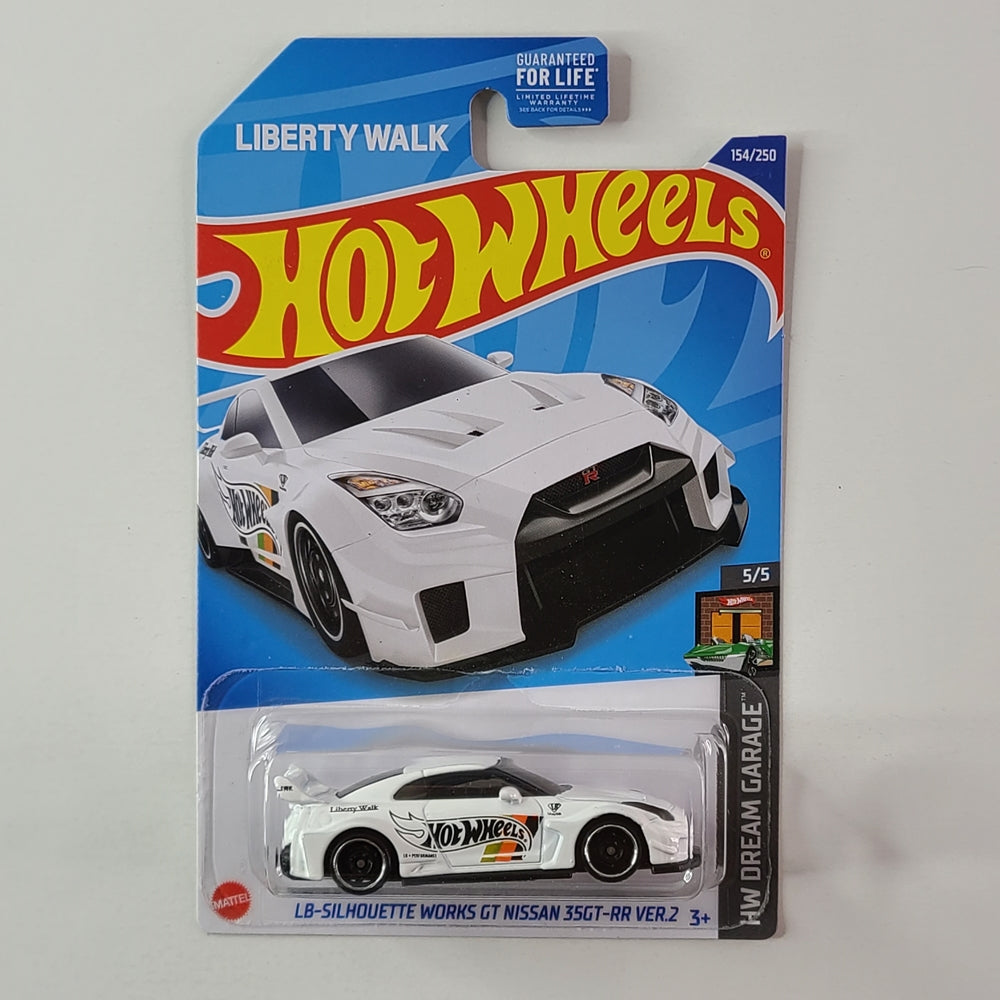 Hot Wheels - LB-Silhouette Works GT Nissan 35GT-RR VER.2 (White)