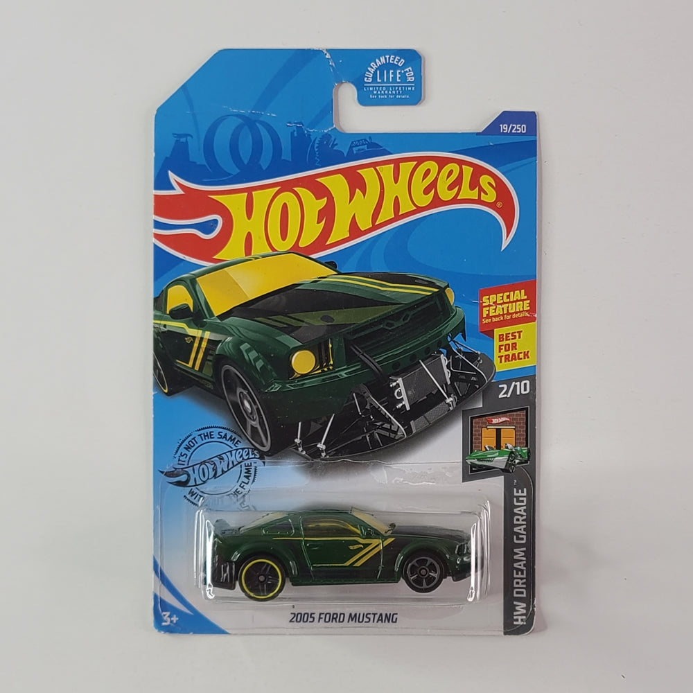 Hot Wheels - 2005 Ford Mustang (Dark Green)