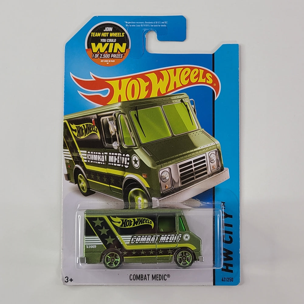 Hot Wheels - Combat Medic (Metalflake Green) [HW City Rescue (2015) - 42/250]