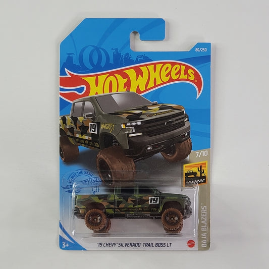 Hot Wheels - '19 Chevy Silverado Trail Boss LT (Matte Dark Green)