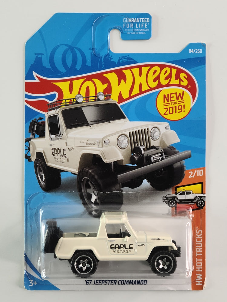 Hot Wheels - '67 Jeepster Commando (Beige)