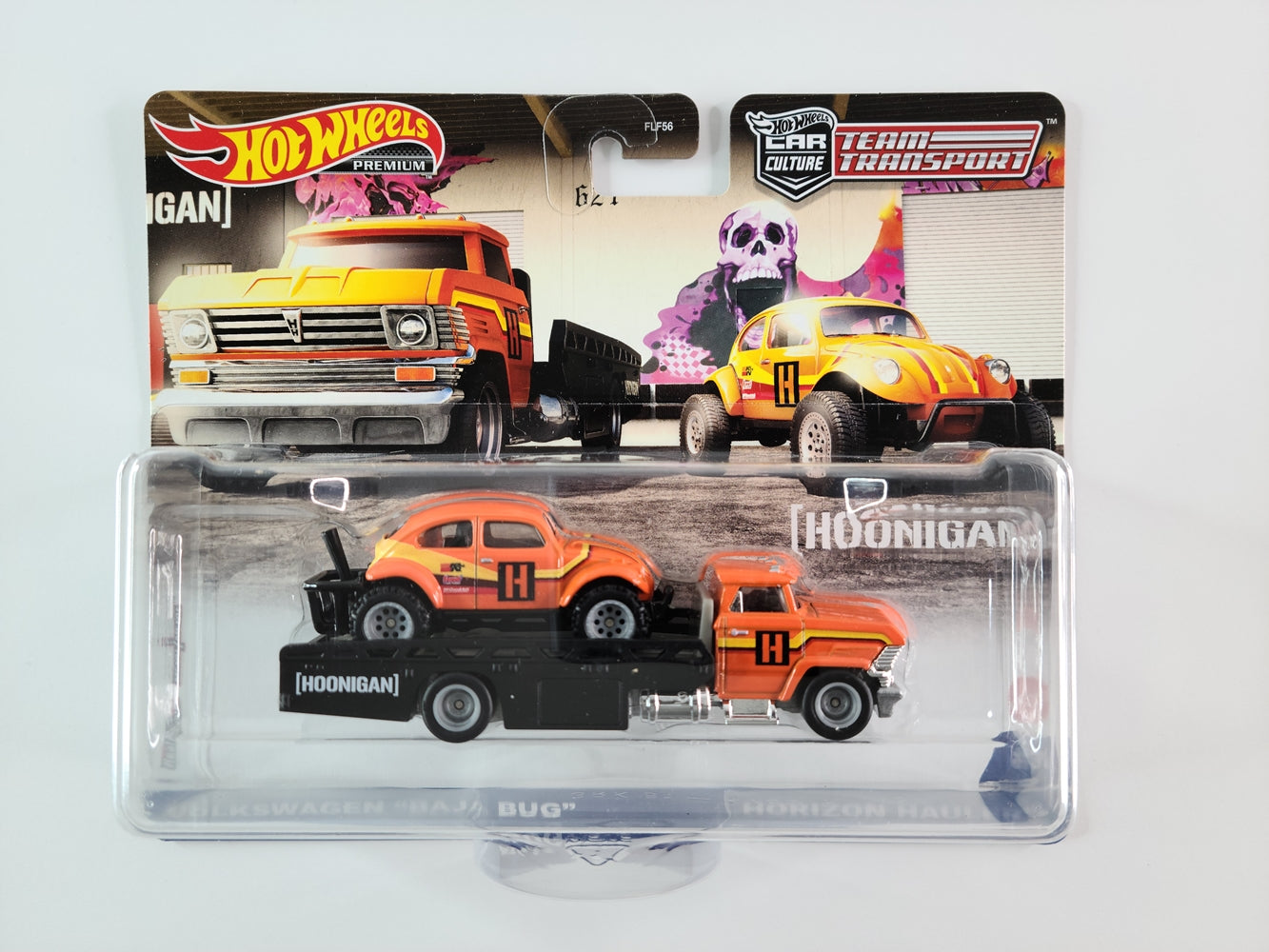 Hot Wheels Premium - Volkswagen "Baja Bug" & Horizon Hauler (Glossy Orange) [Car Culture: Team Transport 2021, Mix 2 #31]