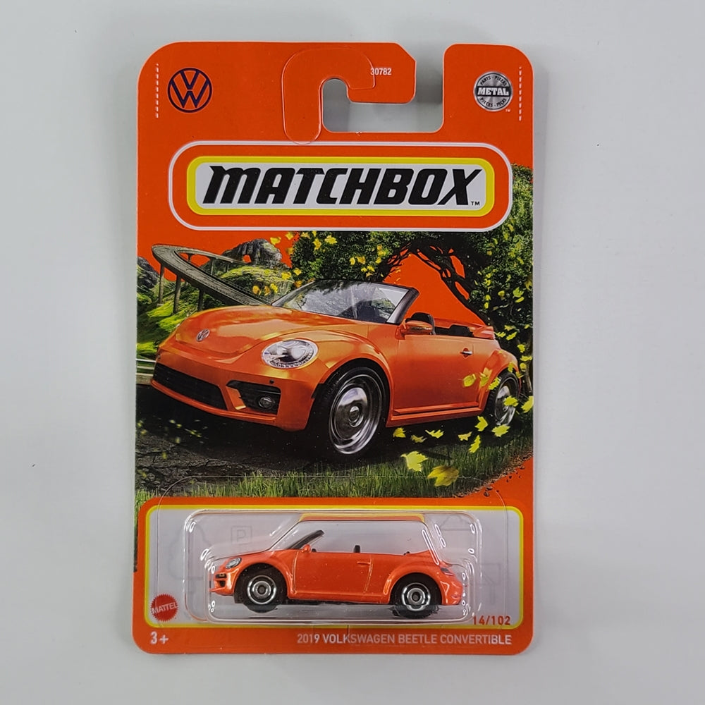 Matchbox - 2019 Volkswagen Beetle Convertible (Metalflake Orange)