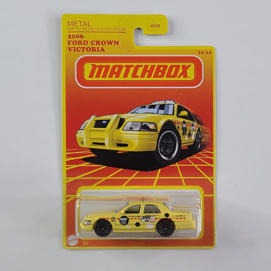 Matchbox - 2006 Ford Crown Victoria (Pale Yellow) [Target Exclusive]