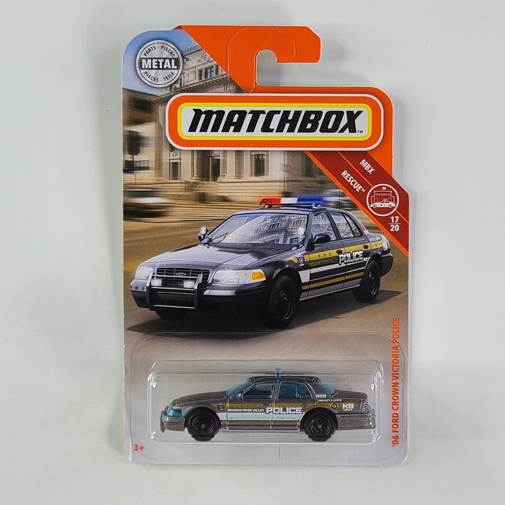 Matchbox - '06 Ford Crown Victoria Police (Metalflake Dark Grey)