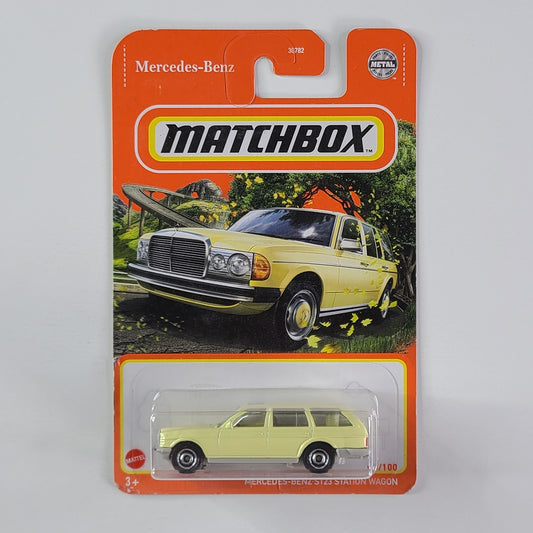 Matchbox - Mercedes-Benz S123 Station Wagon (Pale Yellow)