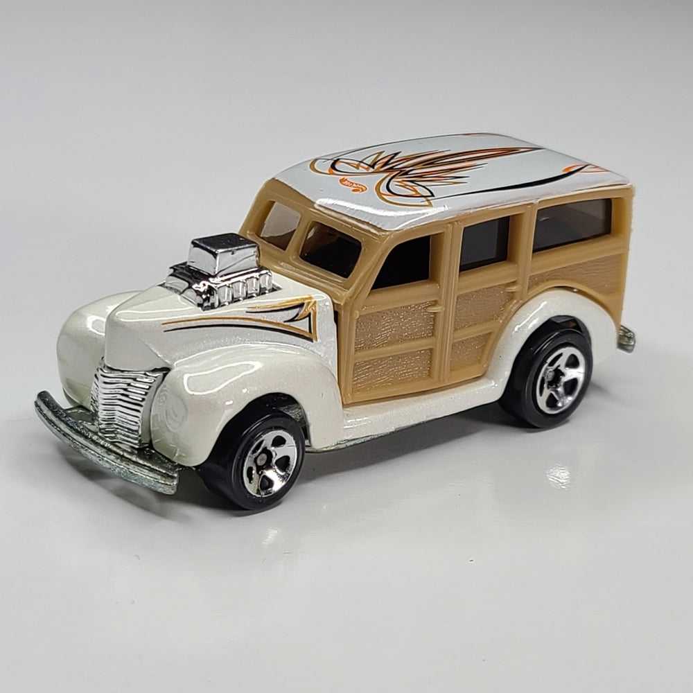 40s Woodie (White)