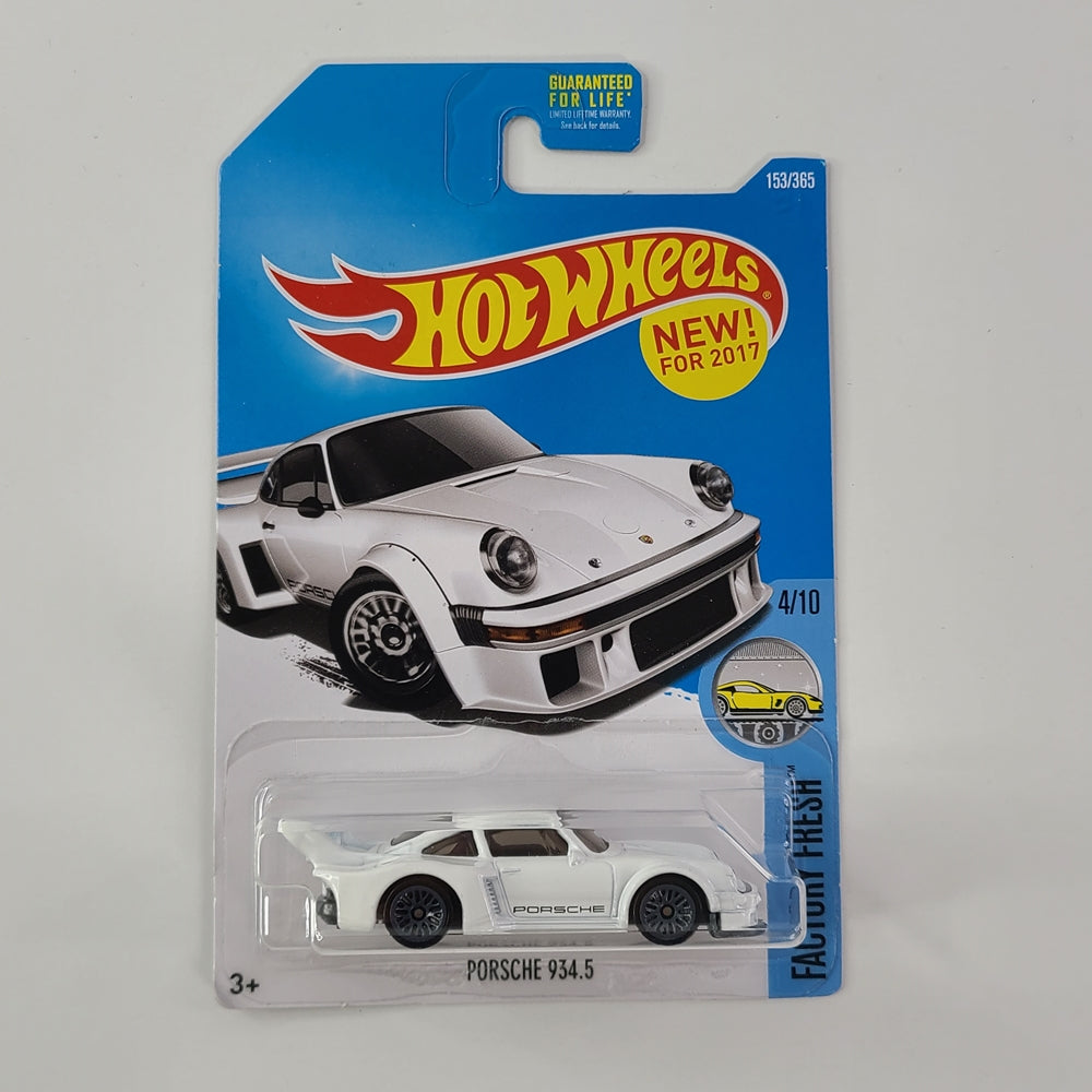Hot Wheels - Porsche 934.5 (White) [Factory Fresh Mini Collection (2017) - 4/10]