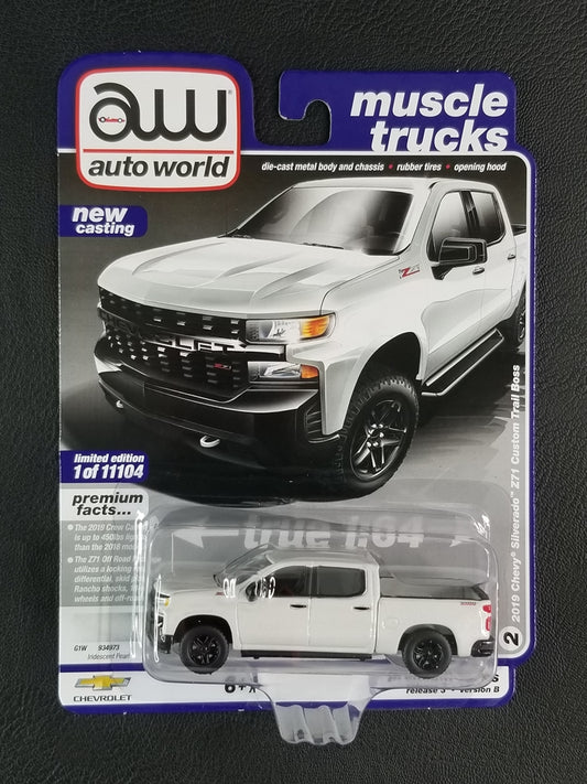 Auto World - 2019 Chevy Silverado Z71 Custom Trail Boss (Iridescent Pearl) [2/6 - Premium Series (2020 Release 3) [Version B] (Muscle Trucks); Ltd. Ed. - 1 of 11104]