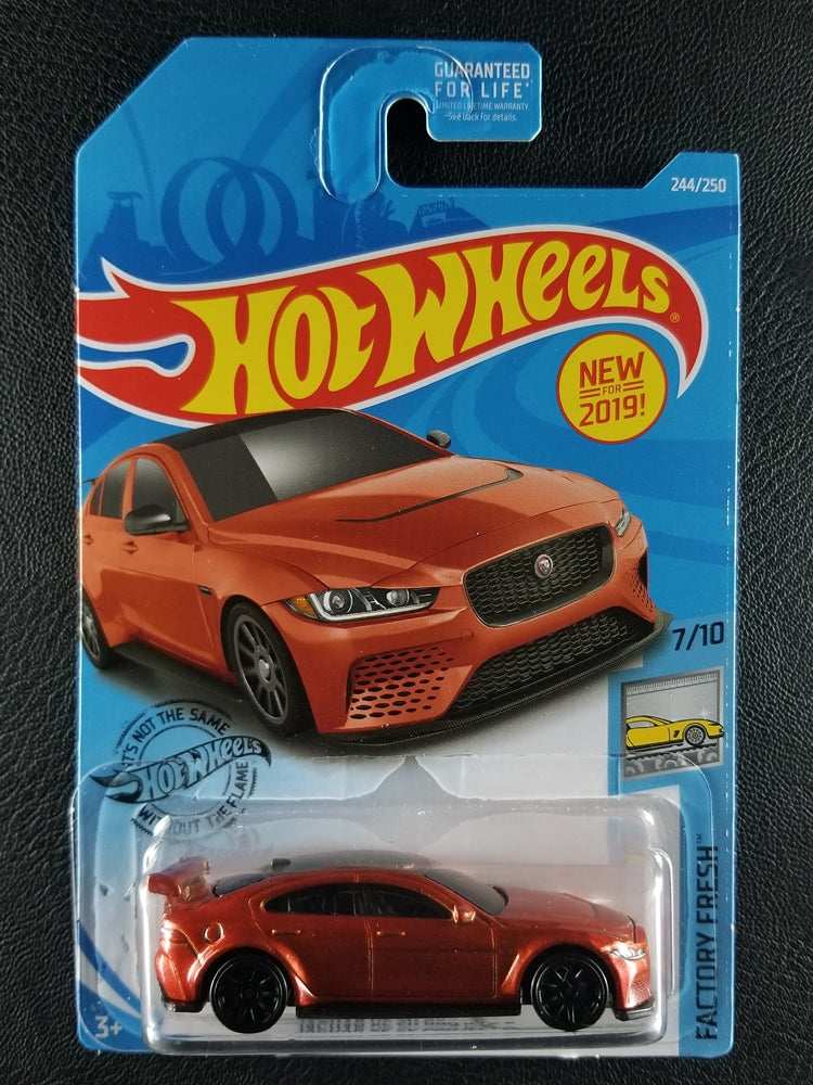 Hot Wheels - Jaguar XE SV Project 8 (Metalflake Orange)