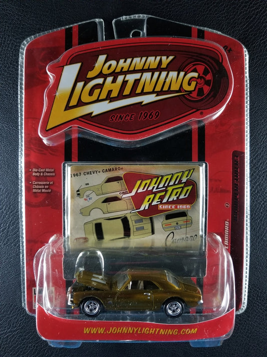 Johnny Lightning - 1967 Chevy Camaro (Brown) [3/4 - Johnny Retro R3]