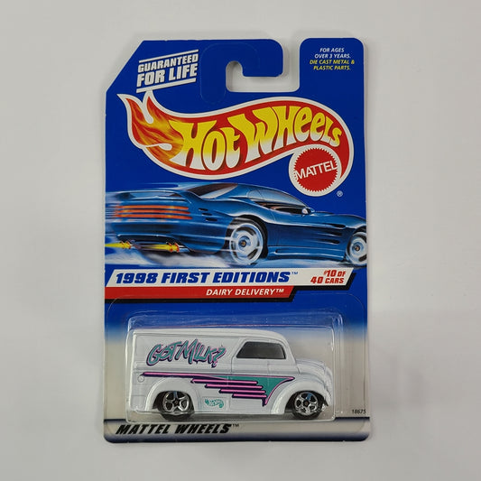 Hot Wheels - Dairy Delivery (White) [1998 First Editions - 10/48]