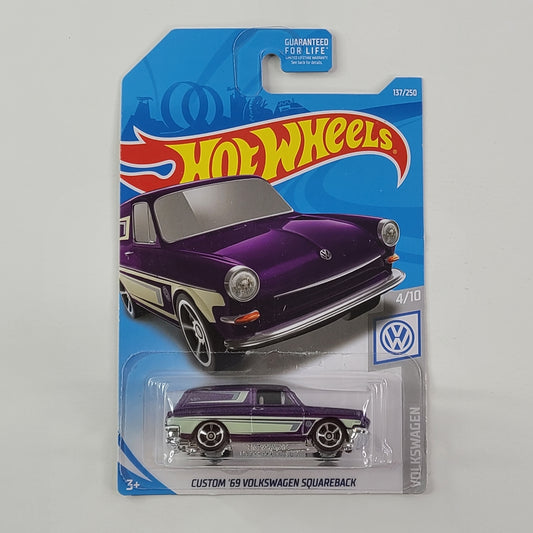 Hot Wheels - Custom '69 Volkswagen Squareback (Metalflake Purple)