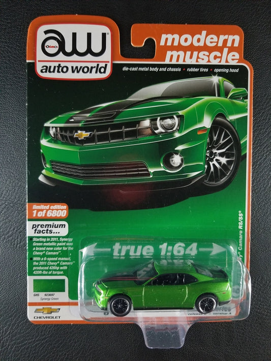 Auto World - 2011 Chevy Camaro RS/SS (Synergy Green) [Limited Edition 1 of 6800]