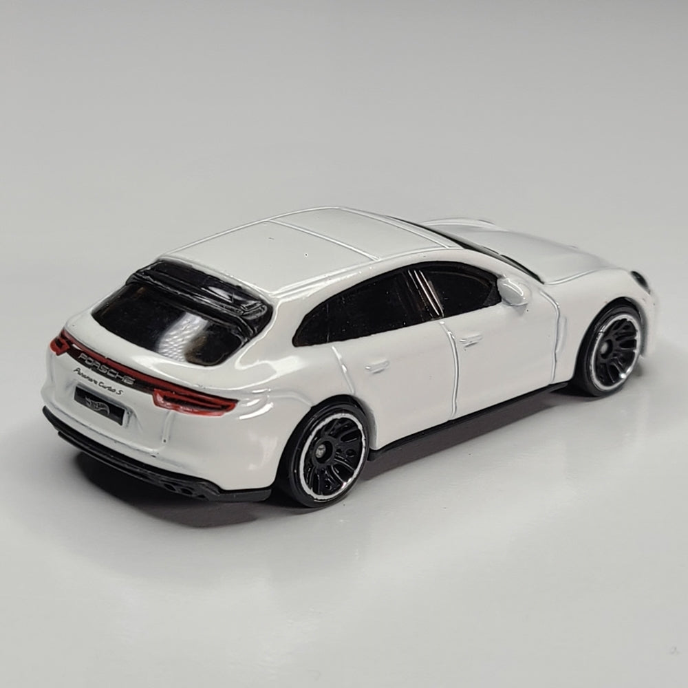 Porsche Panamera Turbo S (White)