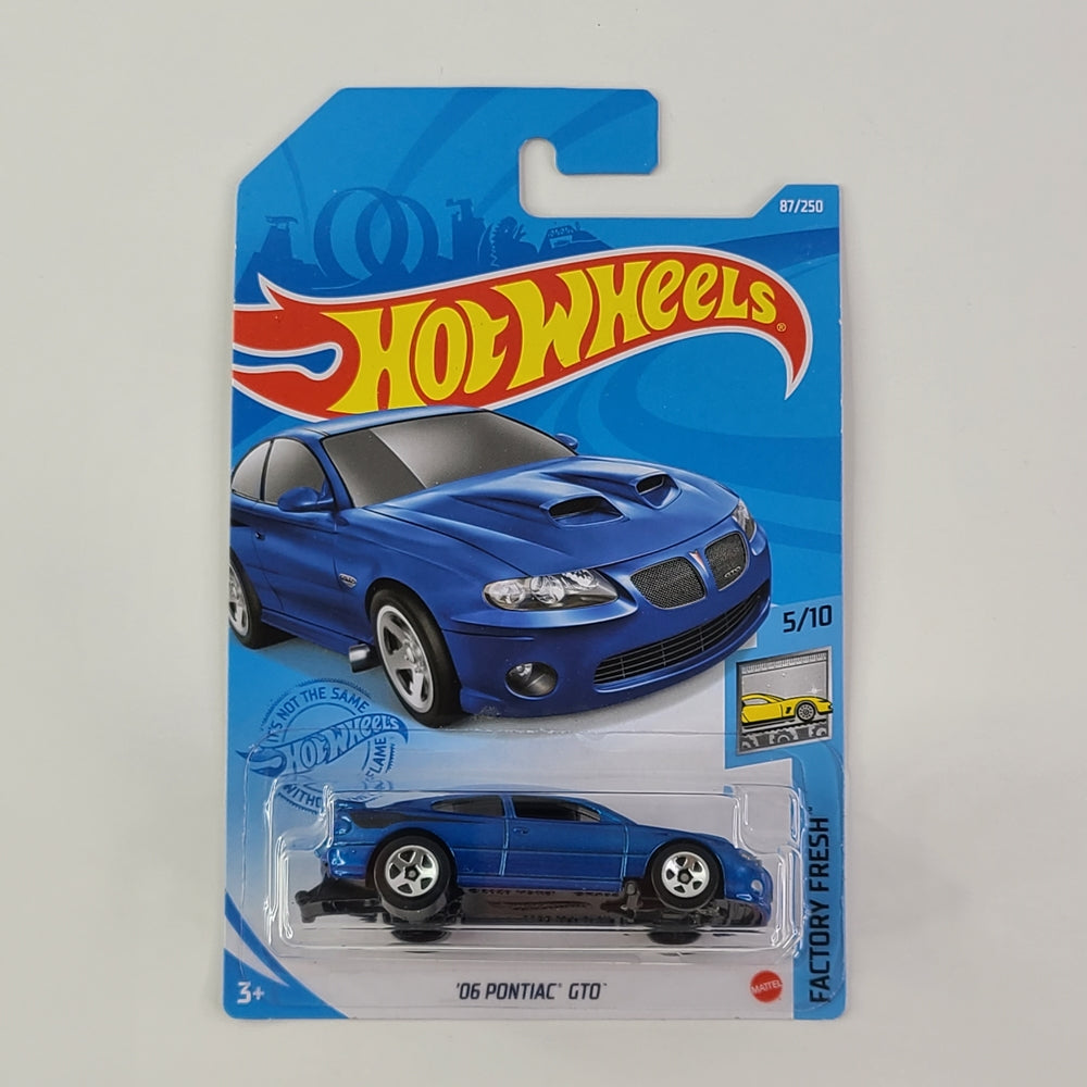 Hot Wheels - '06 Pontiac GTO (Metalflake Blue)