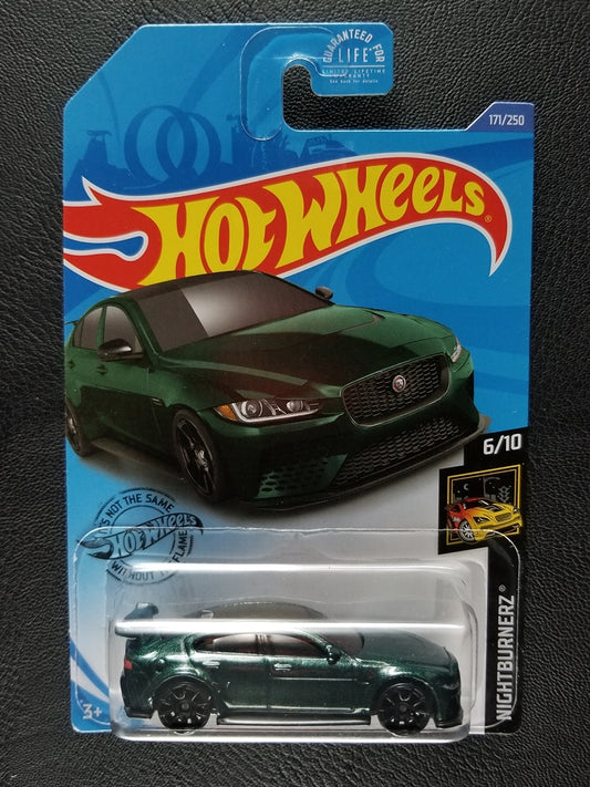 Hot Wheels - Jaguar XE SV Project 8 (Metalflake Dark Green)