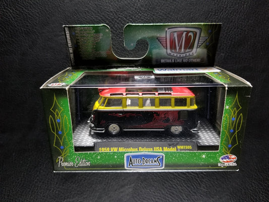 M2 - 1959 VW Microbus Deluxe USA Model (Red/Black/White) [Walmart Exclusive]