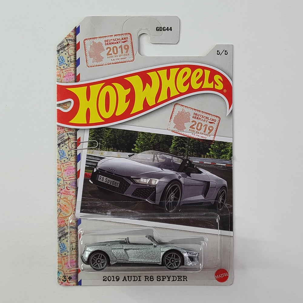 Hot Wheels - 2019 Audi R8 Spyder (Metalflake Daytona Grey)