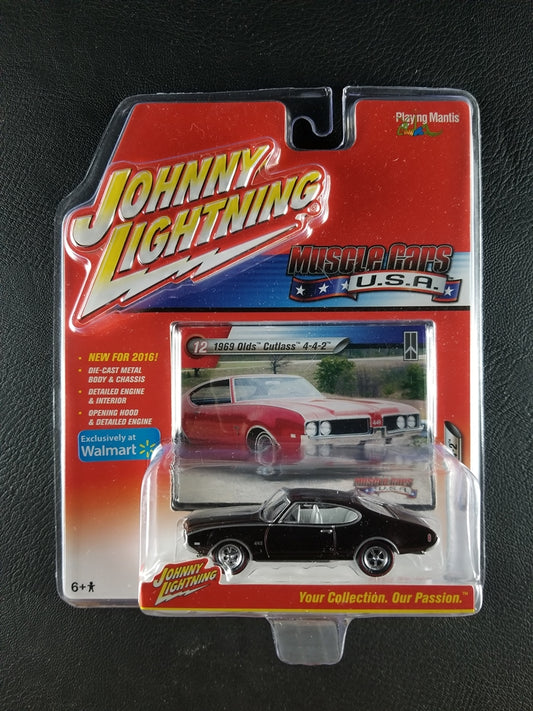 Johnny Lightning - 1969 Olds Cutlass 4-4-2 (Brown) [Walmart Exclusive]
