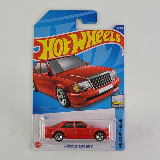 Hot Wheels - Mercedes-Benz 500 E (Red)