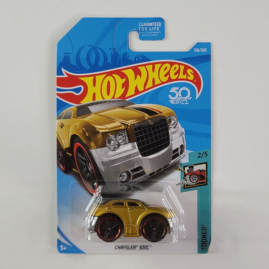 Hot Wheels - Chrysler 300C (Metalflake Gold)