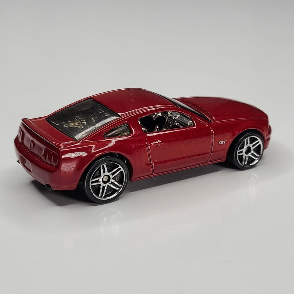 2005 Ford Mustang GT (Red)