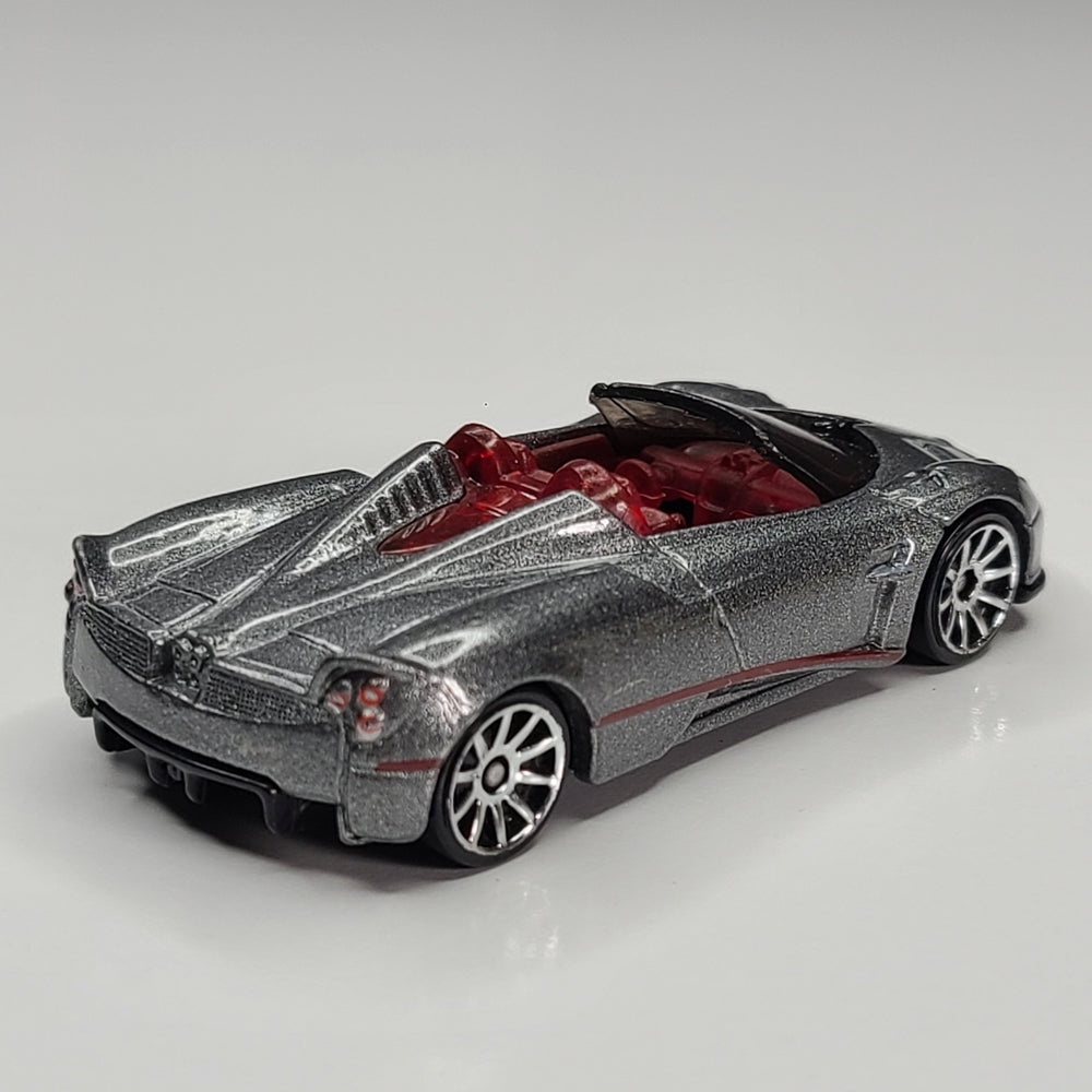 17 Pagani Huayra (Silver)