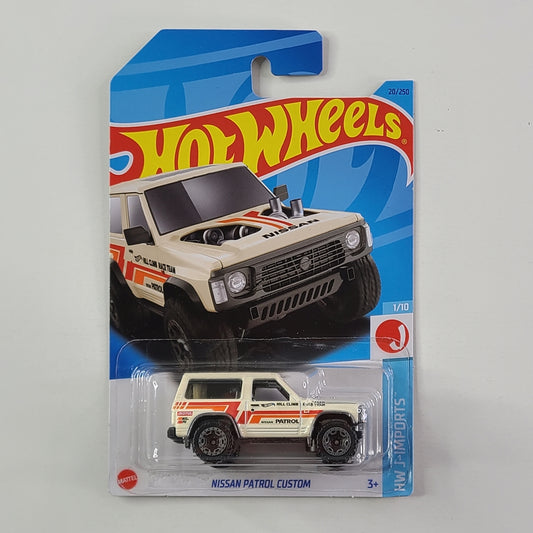 Hot Wheels - Nissan Patrol Custom (Ivory) [Card Variant]