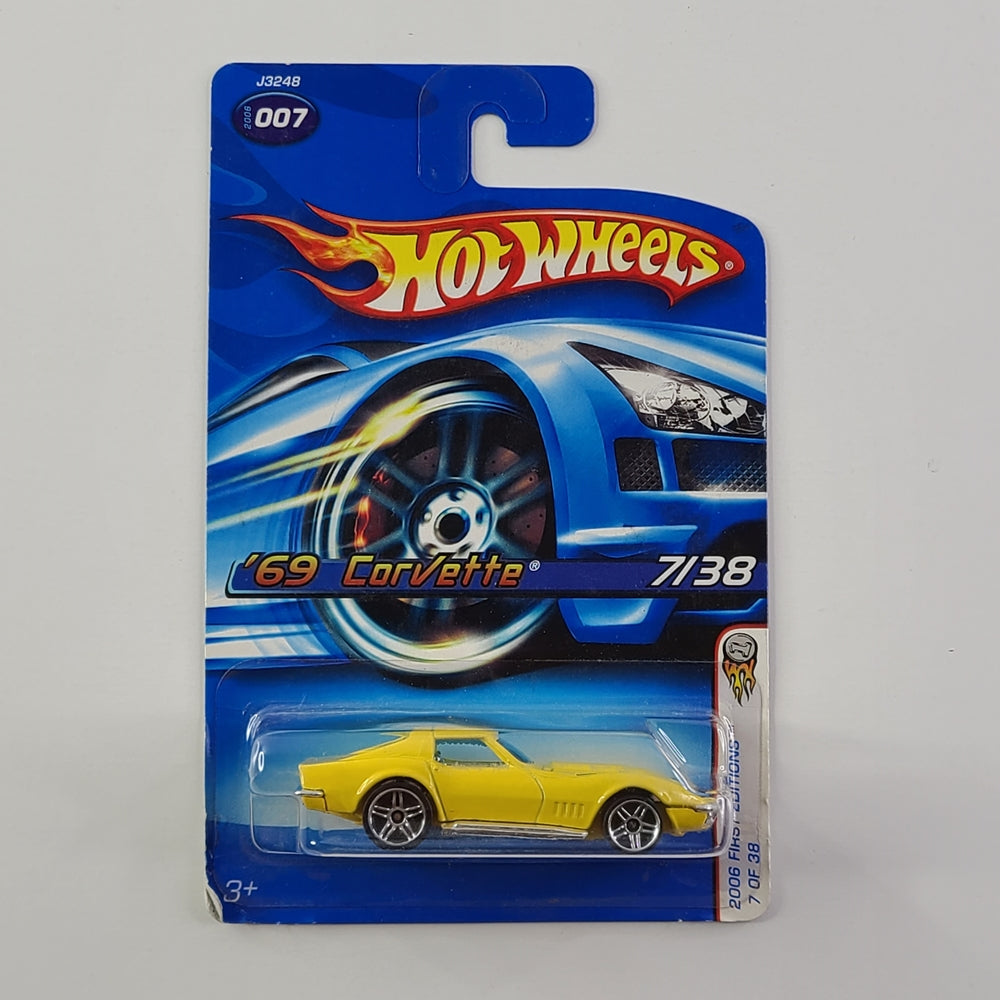 Hot Wheels - '69 Corvette (Yellow) – Throwback Collectibles