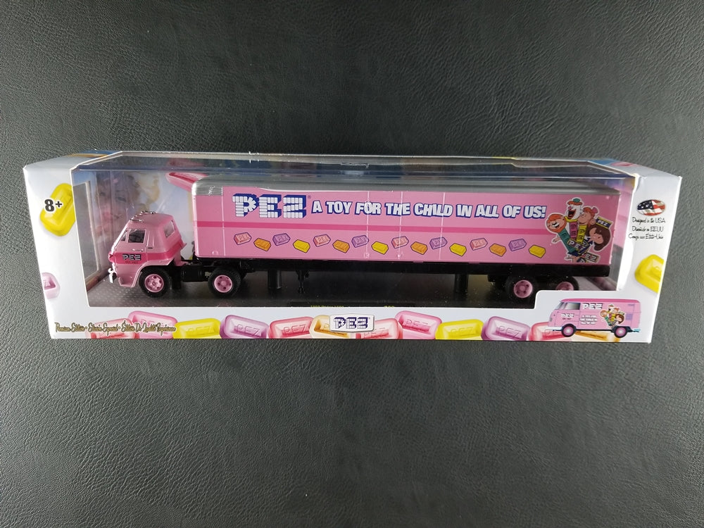 M2 - 1969 Dodge L600 & 1960 VW Delivery Van (Pink) [Pez, Ltd Ed - 1 of 3000]