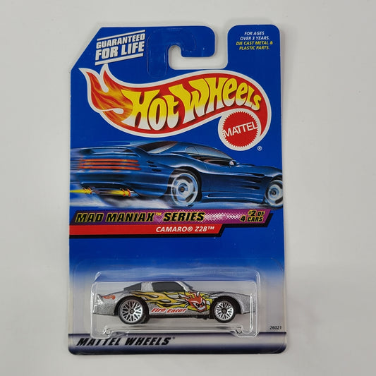 Hot Wheels - Camaro Z28 (Silver) [Mad Maniax Series (2000) - 2/4]