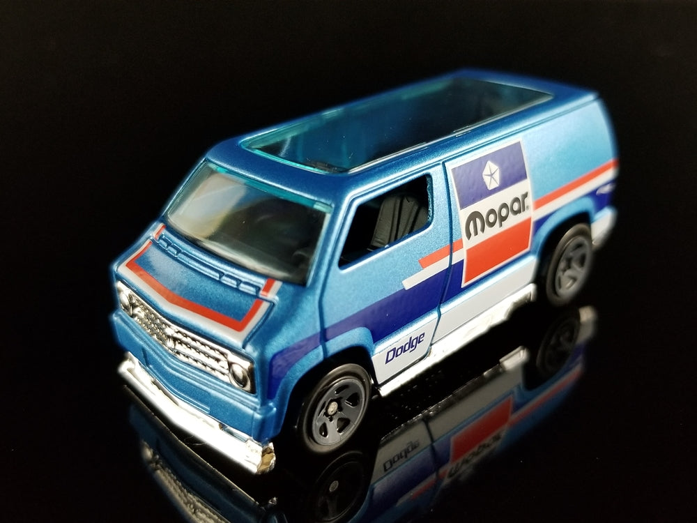 Custom '77 Dodge Van