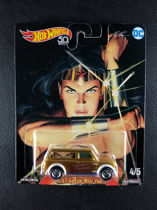 Hot Wheels - '67 Austin Mini Van (Gold) [4/5 - DC Heroes]